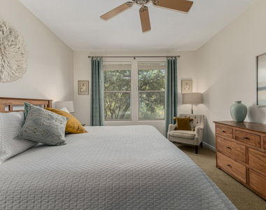 10260 E White Feather Lane - Photo Thumbnail 13