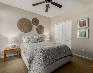 10260 E White Feather Lane - Photo Thumbnail 27