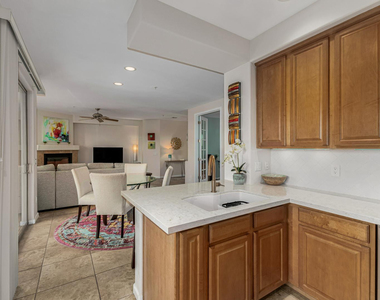 10260 E White Feather Lane - Photo Thumbnail 8