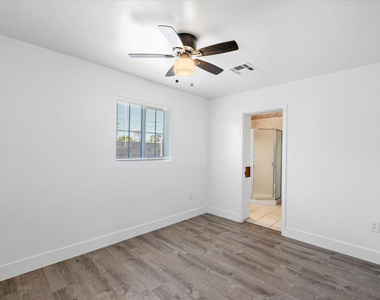 528 W 18th - Photo Thumbnail 11