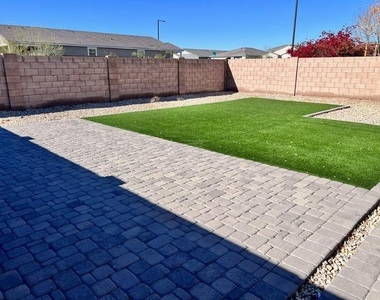 5786 S 240th Drive - Photo Thumbnail 18