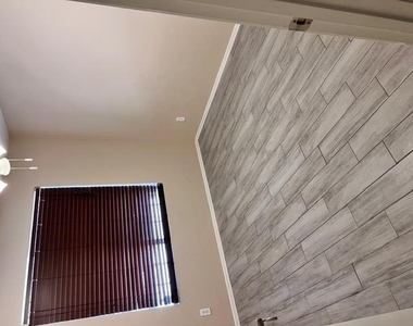5786 S 240th Drive - Photo Thumbnail 14