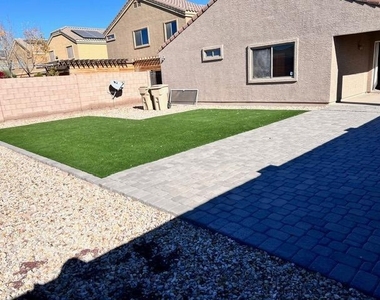 5786 S 240th Drive - Photo Thumbnail 21