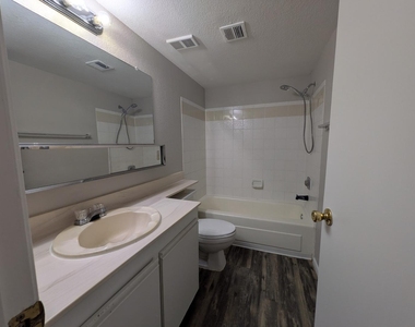 1340 N Recker Road - Photo Thumbnail 11
