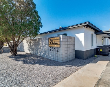 2512 E Thomas Road - Photo Thumbnail 6