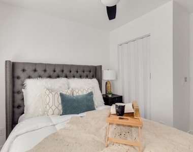 2512 E Thomas Road - Photo Thumbnail 16