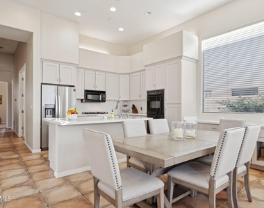 28504 N 108th Way - Photo Thumbnail 3