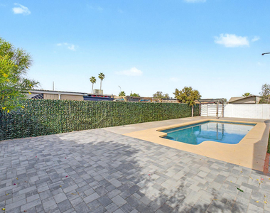 2550 E Butte Street - Photo Thumbnail 32