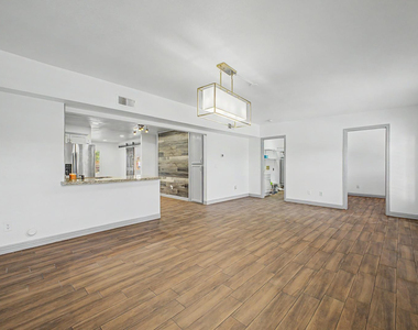 2550 E Butte Street - Photo Thumbnail 13