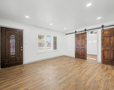 2550 E Butte Street - Photo Thumbnail 6