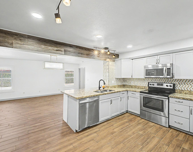 2550 E Butte Street - Photo Thumbnail 10