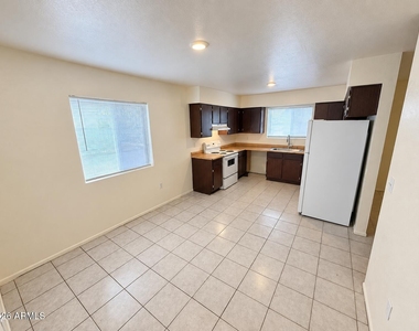 3128 E Cicero Street - Photo Thumbnail 22