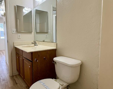 3128 E Cicero Street - Photo Thumbnail 11