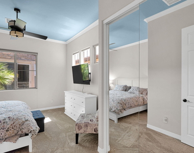 12981 W Yellow Bird Lane - Photo Thumbnail 15