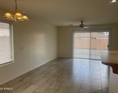 1333 S 220th Drive - Photo Thumbnail 4