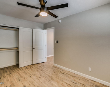801 E Puget Avenue - Photo Thumbnail 10