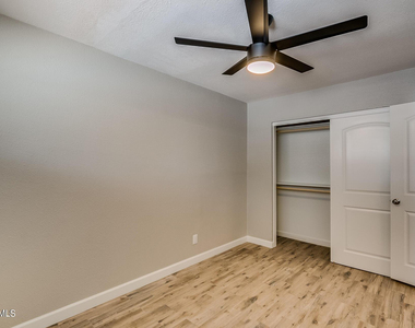 801 E Puget Avenue - Photo Thumbnail 11