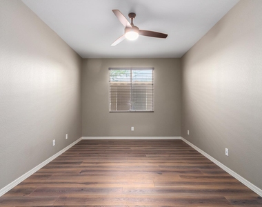 27025 N 69th Lane - Photo Thumbnail 21
