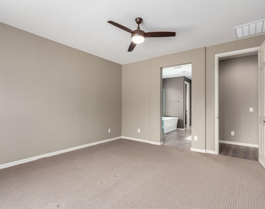 27025 N 69th Lane - Photo Thumbnail 8