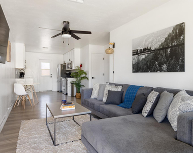 6616 E Avalon Drive - Photo Thumbnail 3