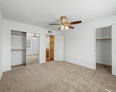 3825 E Camelback Road - Photo Thumbnail 13