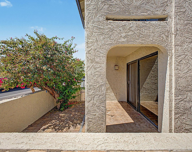 3825 E Camelback Road - Photo Thumbnail 30