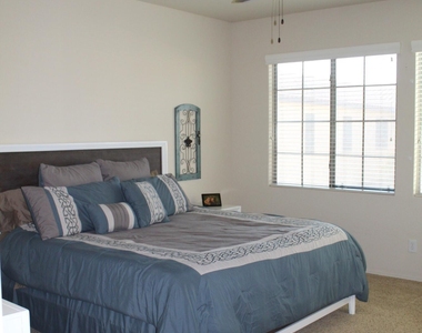 3457 S Swan Drive - Photo Thumbnail 8