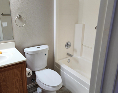 15864 W Evans Drive - Photo Thumbnail 8