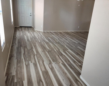 15864 W Evans Drive - Photo Thumbnail 1