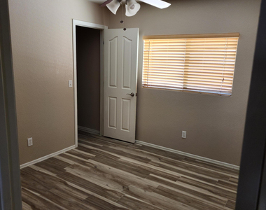 15864 W Evans Drive - Photo Thumbnail 11