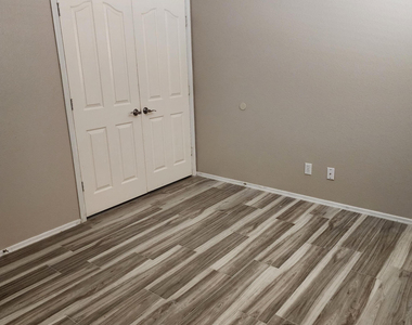 15864 W Evans Drive - Photo Thumbnail 10