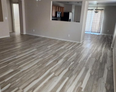 15864 W Evans Drive - Photo Thumbnail 4
