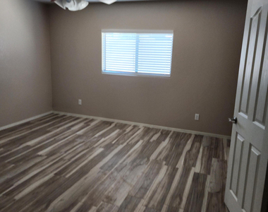 15864 W Evans Drive - Photo Thumbnail 9