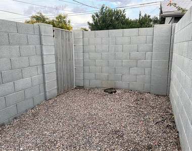 4127 N 18th Place - Photo Thumbnail 16
