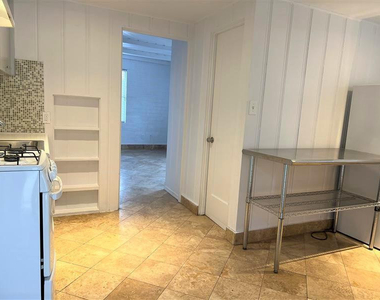 4127 N 18th Place - Photo Thumbnail 5