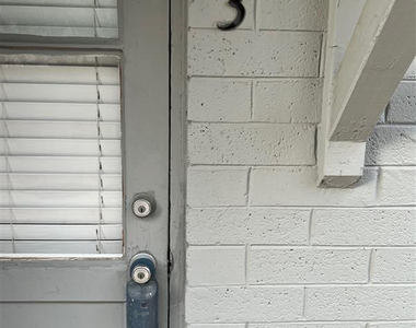 4127 N 18th Place - Photo Thumbnail 1