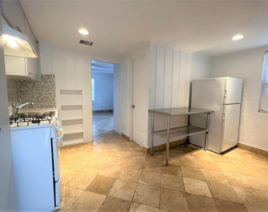 4127 N 18th Place - Photo Thumbnail 6
