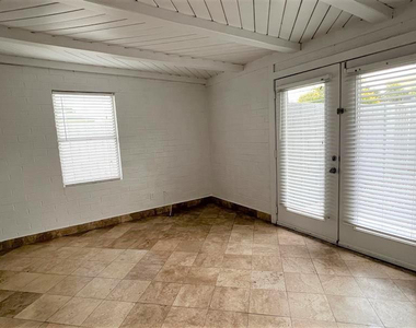 4127 N 18th Place - Photo Thumbnail 11