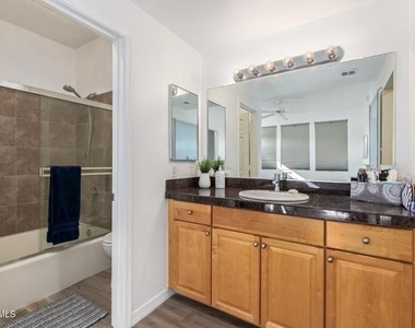 19777 N 76th Street - Photo Thumbnail 13