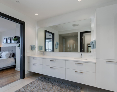 4422 N 75th Street - Photo Thumbnail 32