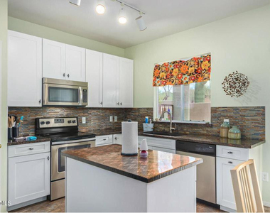 34905 N 30th Drive - Photo Thumbnail 9