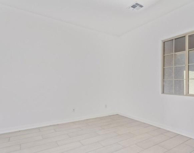24136 N 172nd Drive - Photo Thumbnail 15