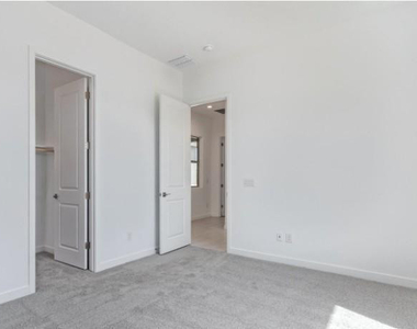 24136 N 172nd Drive - Photo Thumbnail 7