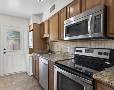 7802 E Heatherbrae Avenue - Photo Thumbnail 8