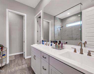 10518 W Albert Lane - Photo Thumbnail 18