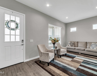 10518 W Albert Lane - Photo Thumbnail 3
