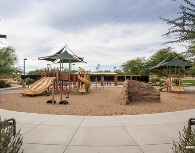 3607 E Salter Drive - Photo Thumbnail 17