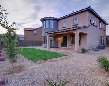 3607 E Salter Drive - Photo Thumbnail 8