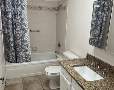 16623 N 29th Drive - Photo Thumbnail 6