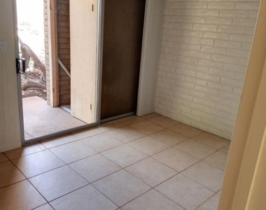 4140 E Cliffside Trail - Photo Thumbnail 5
